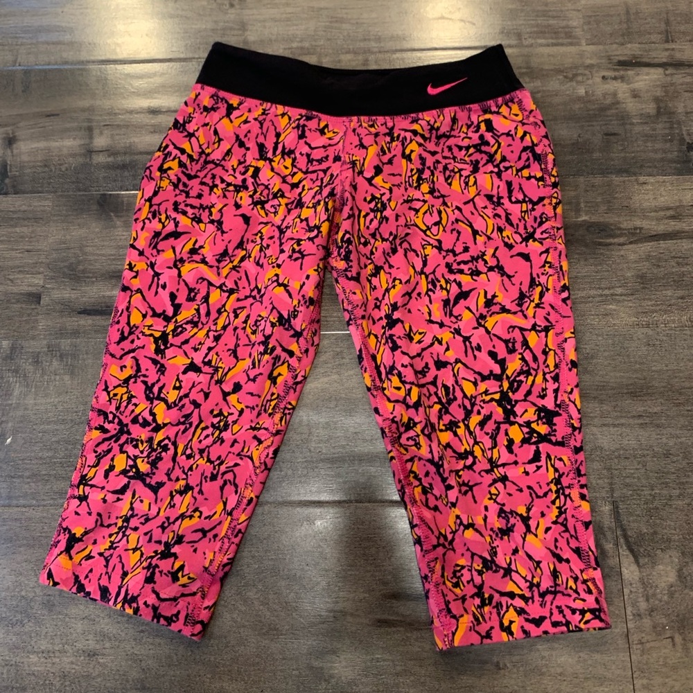 Nike dry fit capris